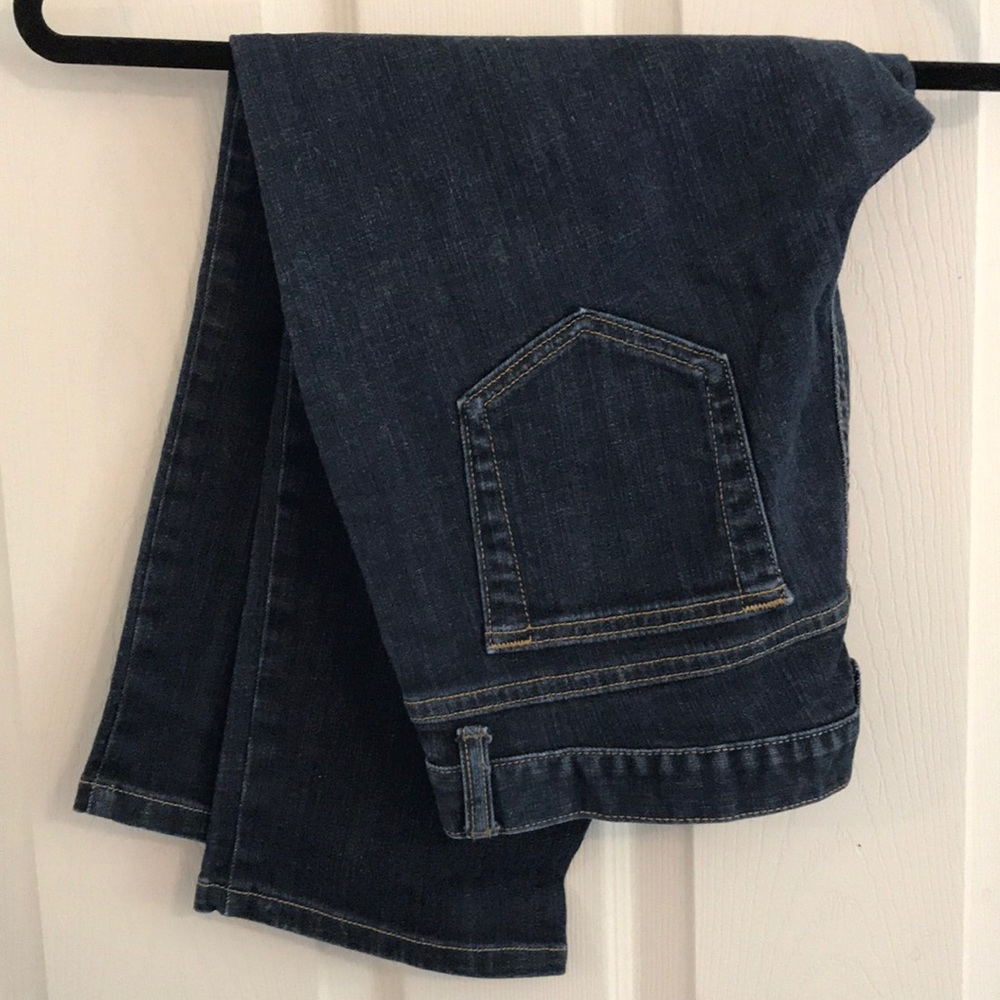 Lands End blue denim Capri
